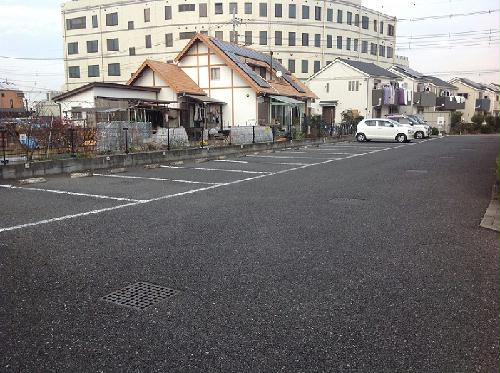14/20 駐車場