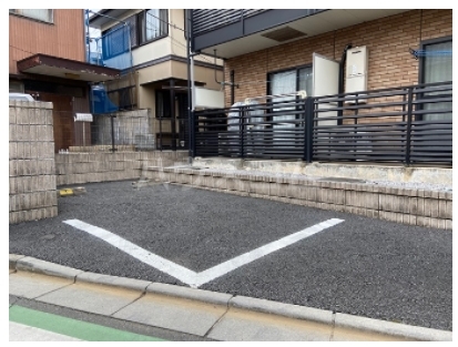 21/30 駐車場