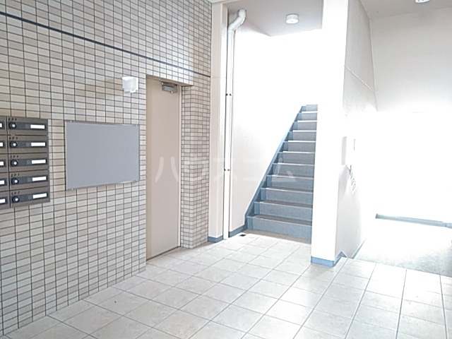 3/4 エントランス