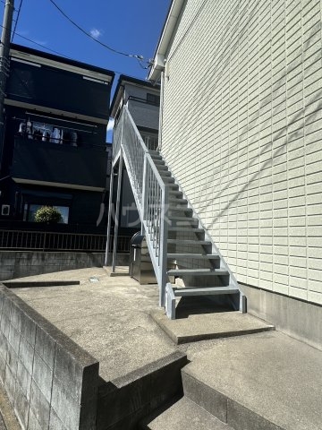 21/30 エントランス
