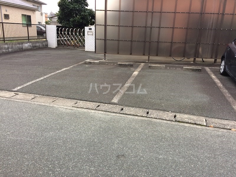 2/7 駐車場
