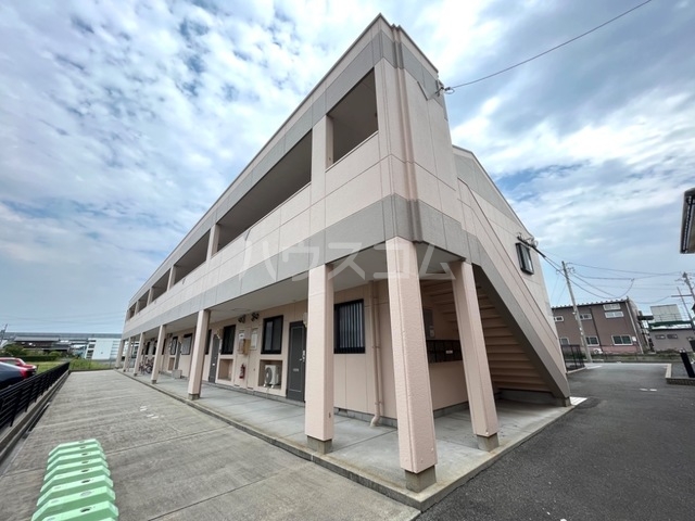 24/27 エントランス