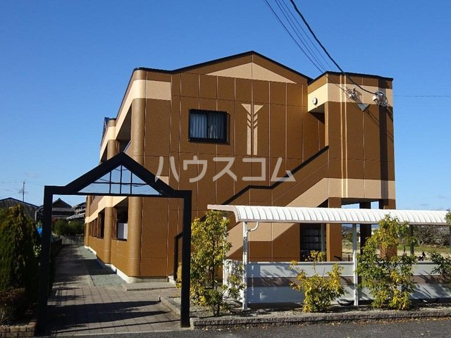 23/24 エントランス