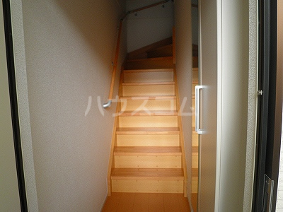 13/22 エントランス