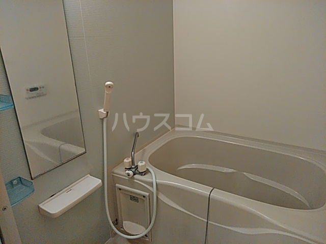 13/30 浴室