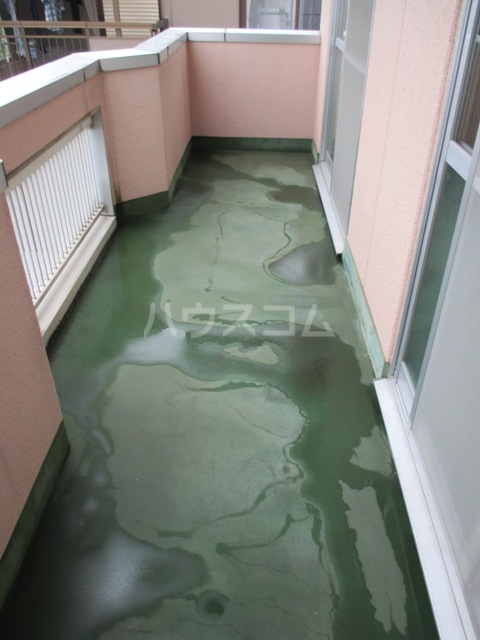 18/27 バルコニー