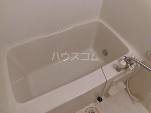13/30 浴室