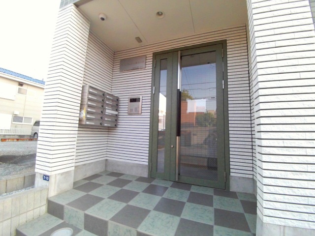 19/26 エントランス