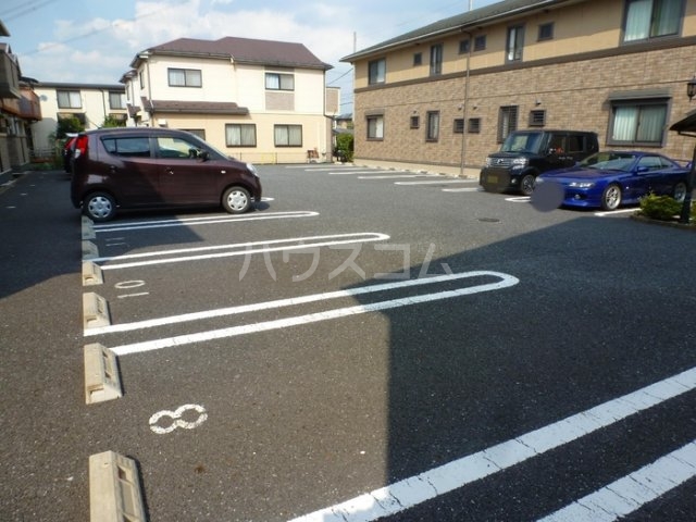 20/28 駐車場