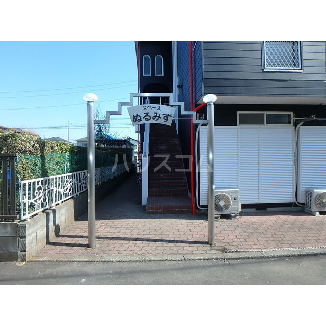 21/22 エントランス