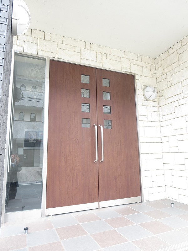 13/20 エントランス