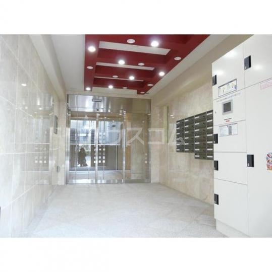 17/17 エントランス