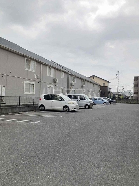 14/21 駐車場
