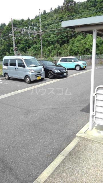 15/23 駐車場