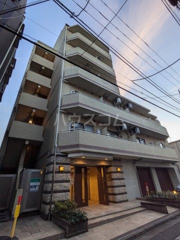 コーマ　ディ　ルッソの外観