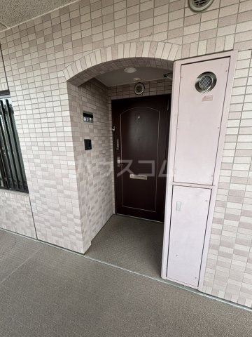 14/30 玄関