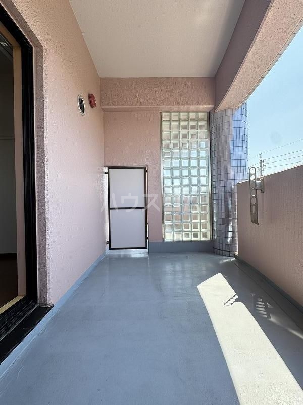 13/23 バルコニー