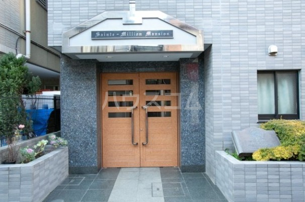 13/13 エントランス