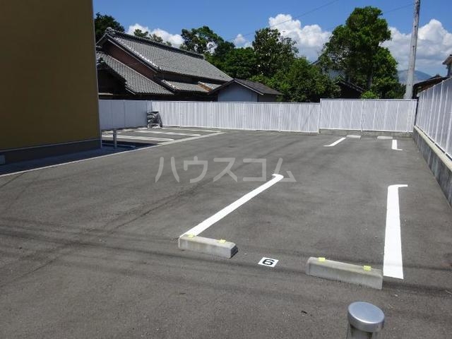 15/21 駐車場