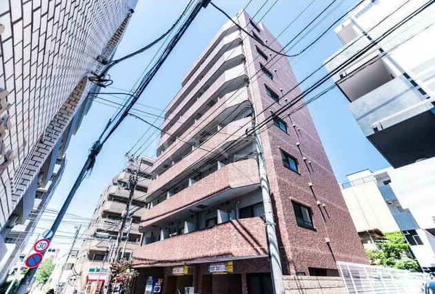 15/22 エントランス
