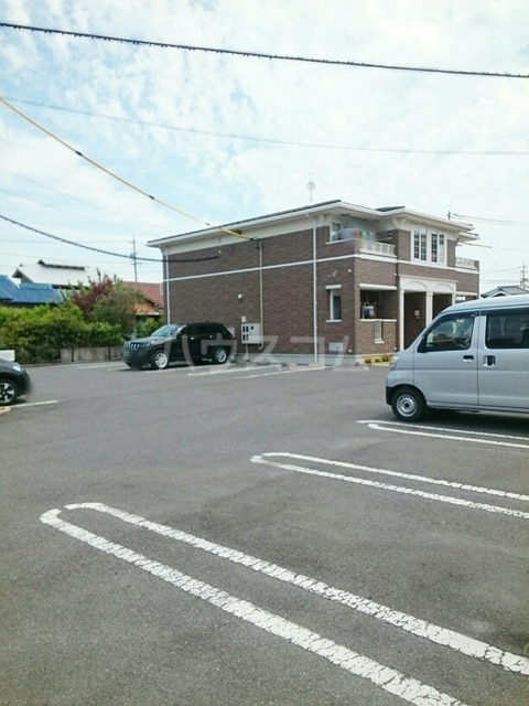 17/28 駐車場