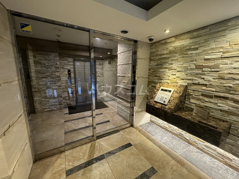 17/21 エントランス