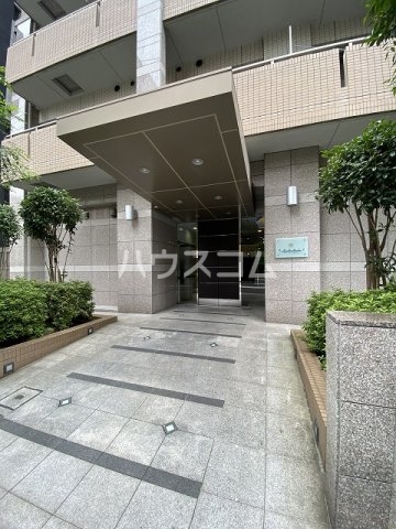 20/30 エントランス