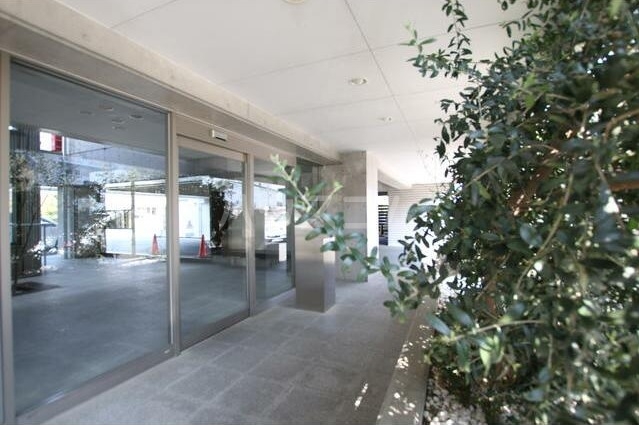 14/19 エントランス