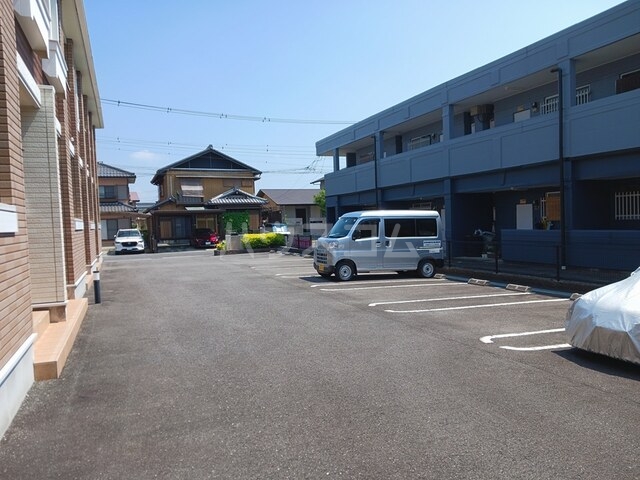 2/7 駐車場