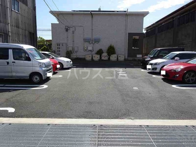 14/20 駐車場