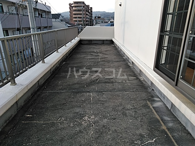 23/30 バルコニー