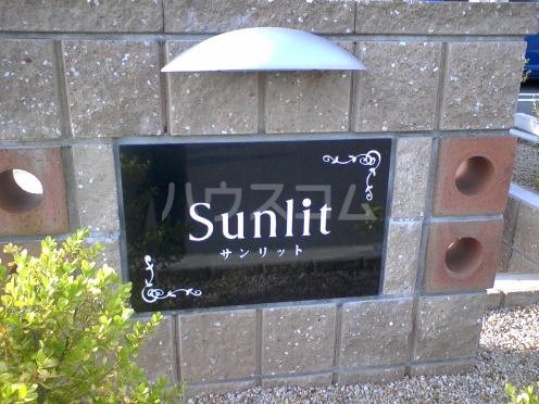 15/23 エントランス