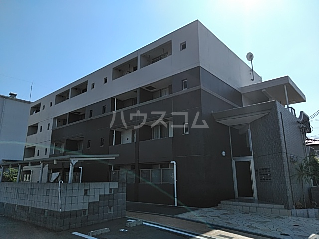 2/4 外観