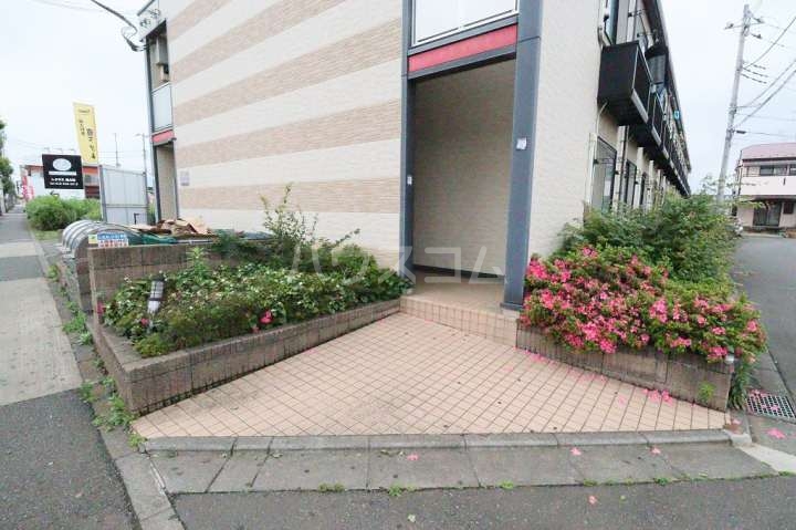 20/30 エントランス