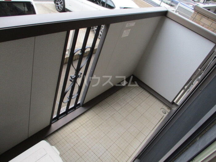 13/18 バルコニー