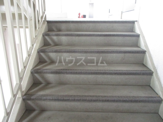25/28 エントランス