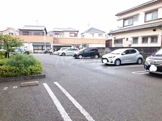 14/20 駐車場