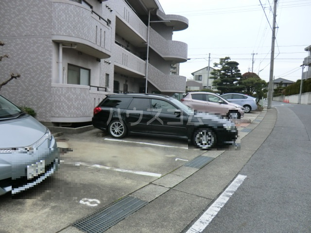 17/25 駐車場