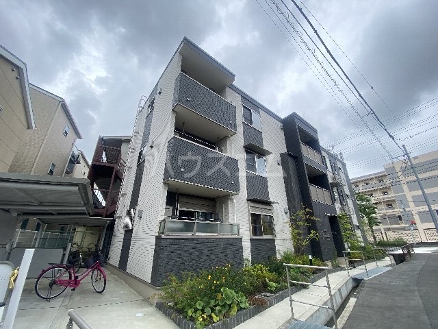 2/4 外観