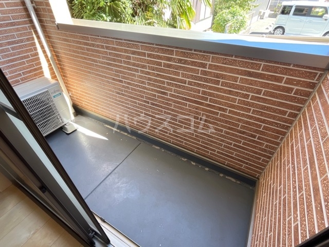 21/28 バルコニー