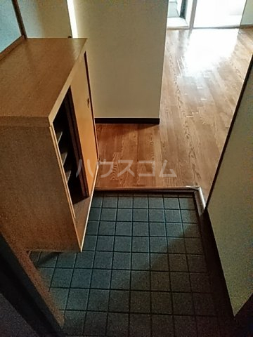 13/30 玄関