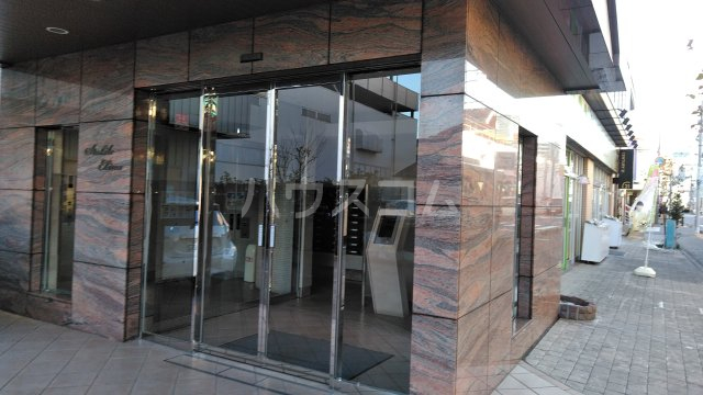 25/30 エントランス