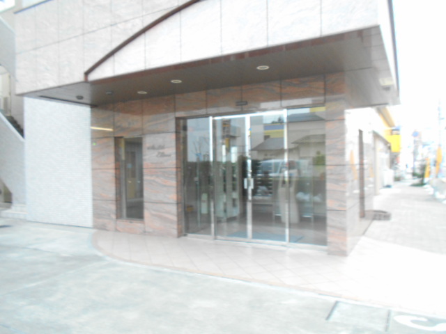 22/30 エントランス