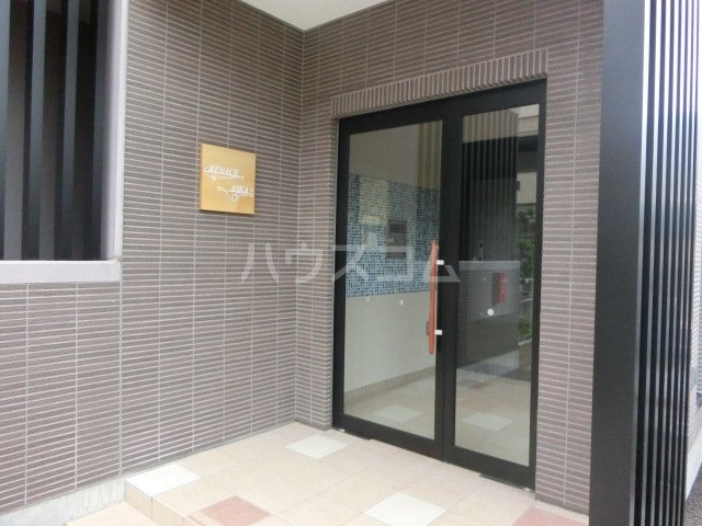 22/29 エントランス