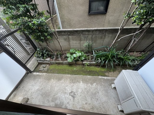 13/19 バルコニー