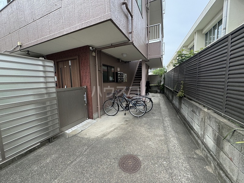 17/19 エントランス