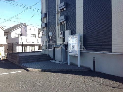 13/20 エントランス