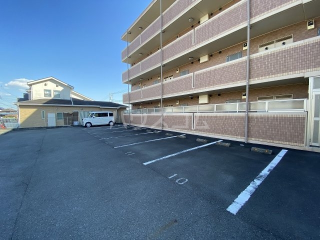 21/30 駐車場