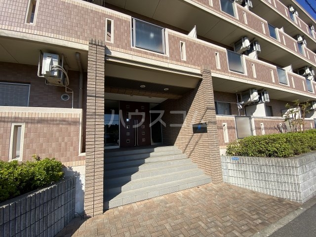 20/30 エントランス