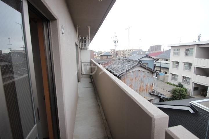 16/22 バルコニー